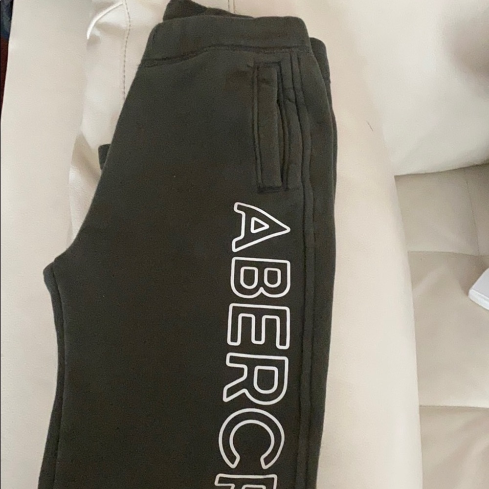 Boys green Abercrombie sweatpants